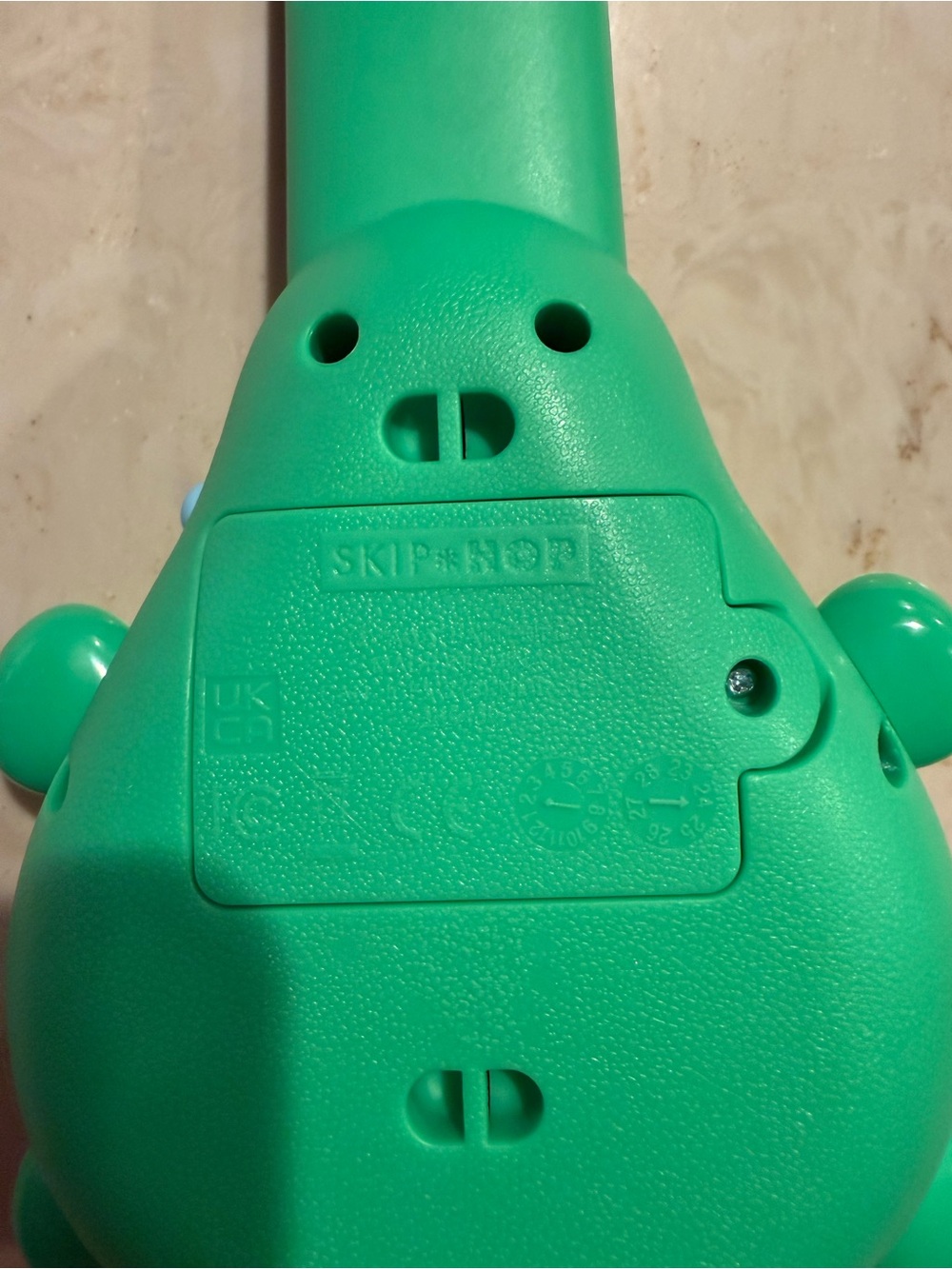 Skip Hop Green Giraffe Musical Rattle - Picture 2 of 4